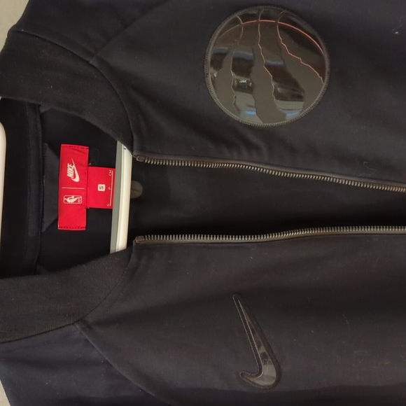 Nike Raptors jacket - Picture 2 of 4
